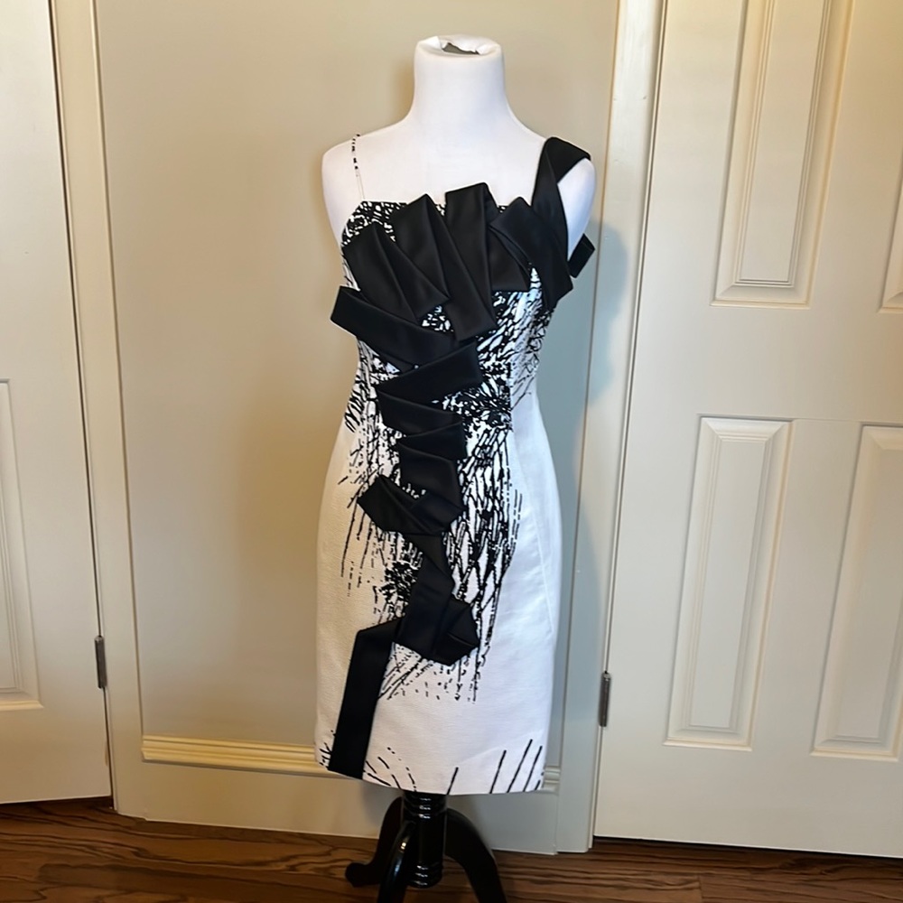 Cocktail Dress - Black and White/Ivory by Per Se in Size O